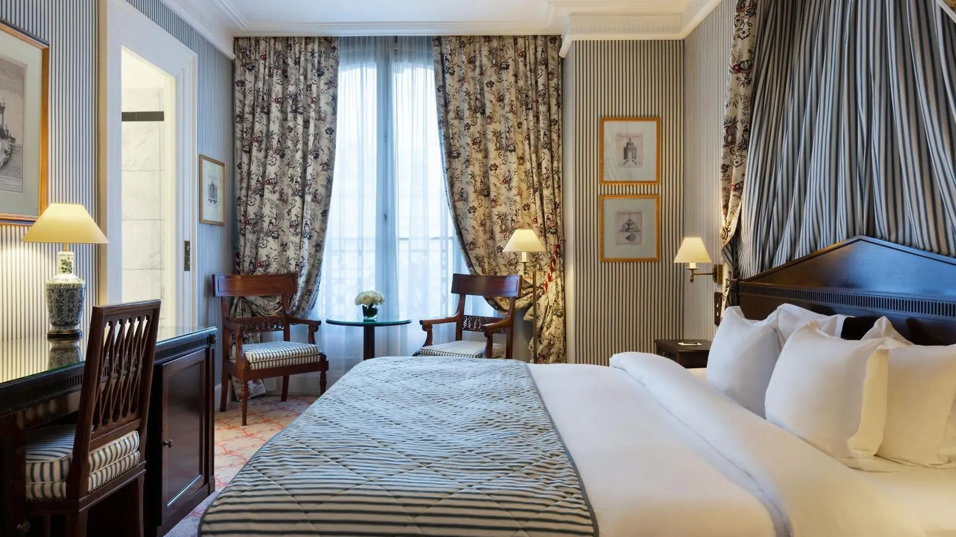 Hotel Le Dokhan's Arc De Triomphe, A Tribute Portfolio