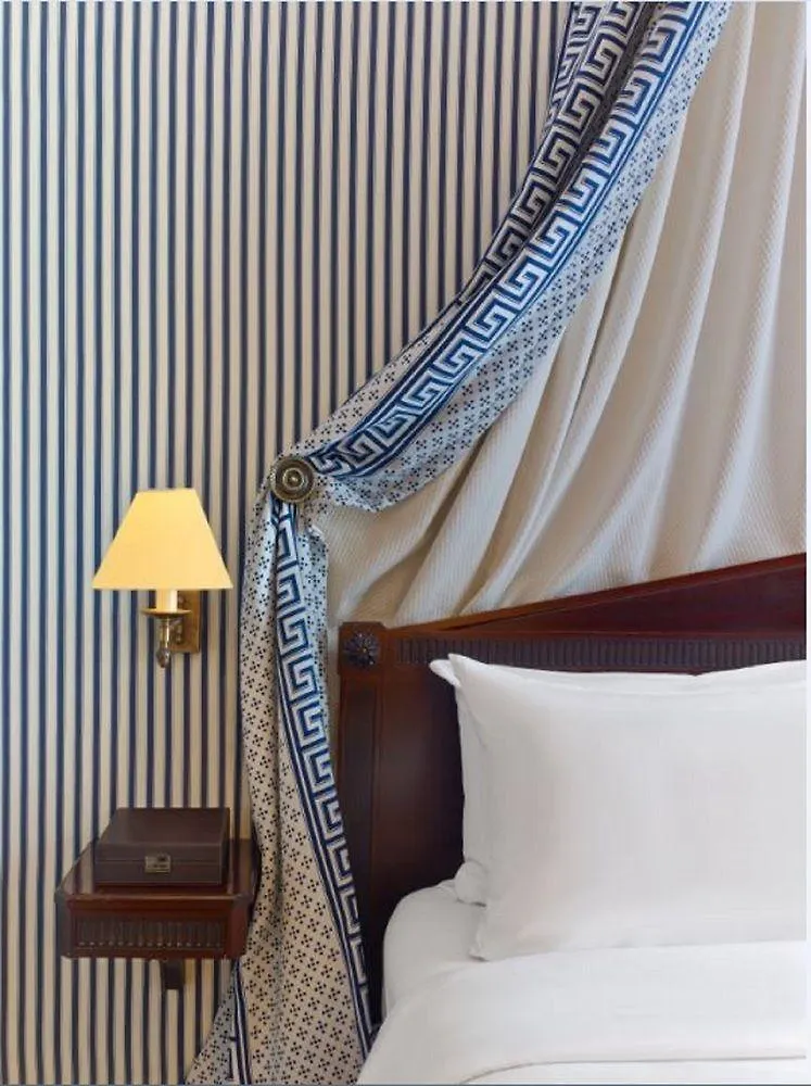 Hotel Le Dokhan's Arc De Triomphe, A Tribute Portfolio