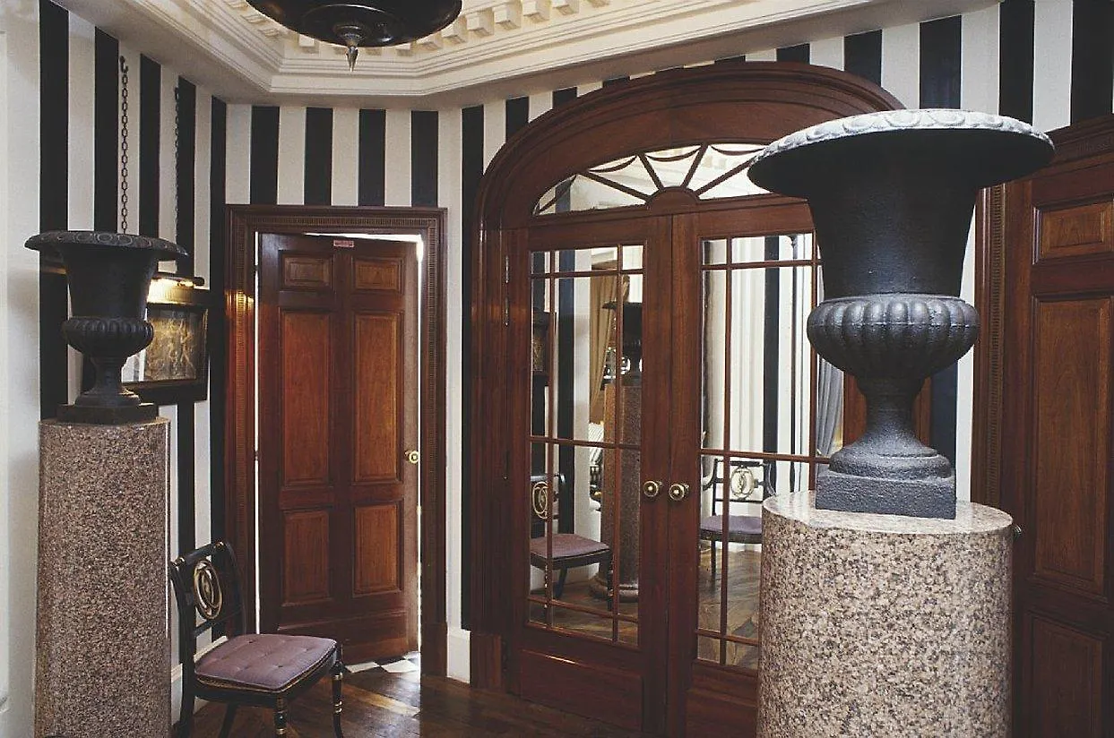 Le Dokhan's Arc De Triomphe, A Tribute Portfolio 5* Paris