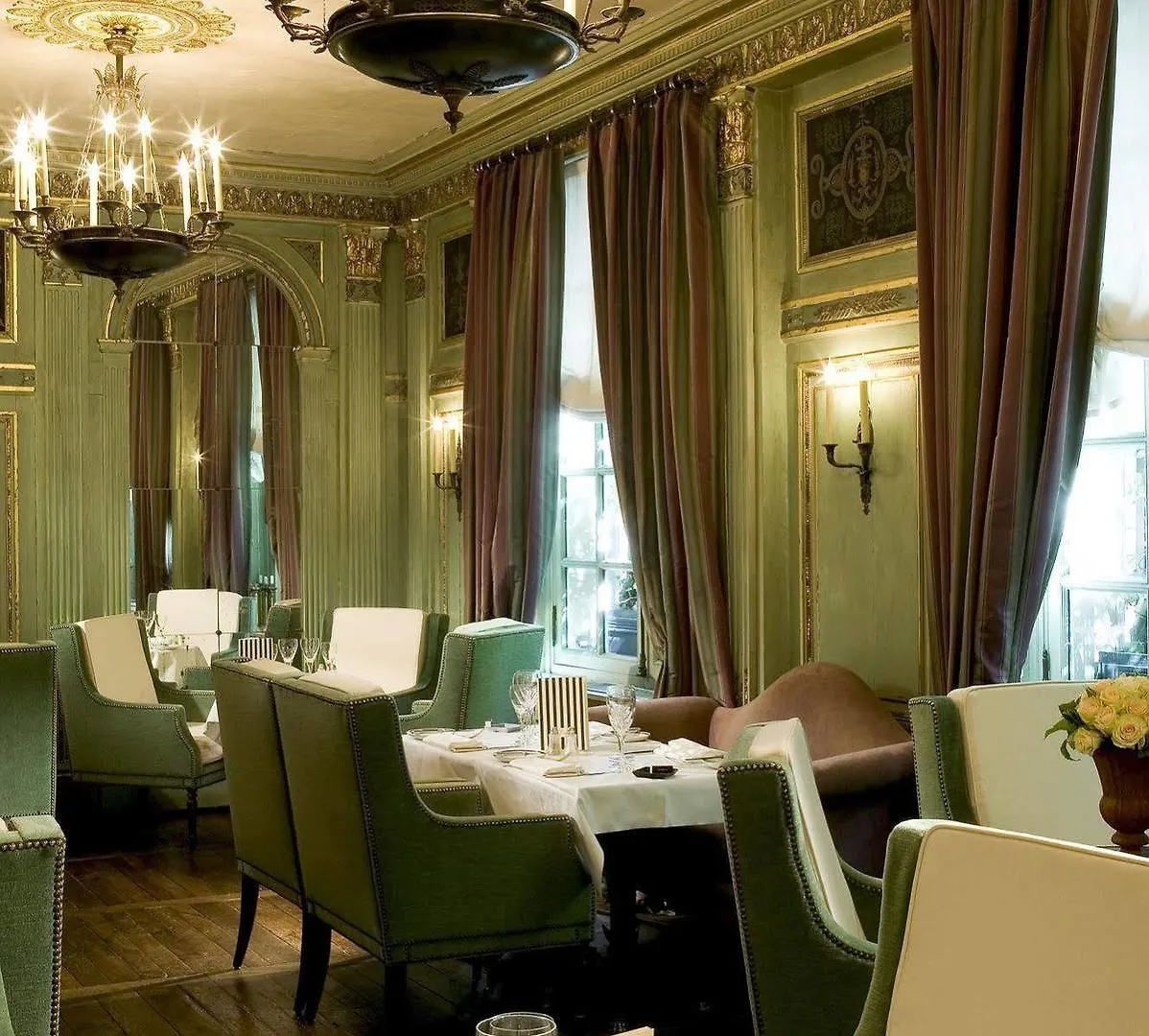 Le Dokhan's Arc De Triomphe, A Tribute Portfolio 5*